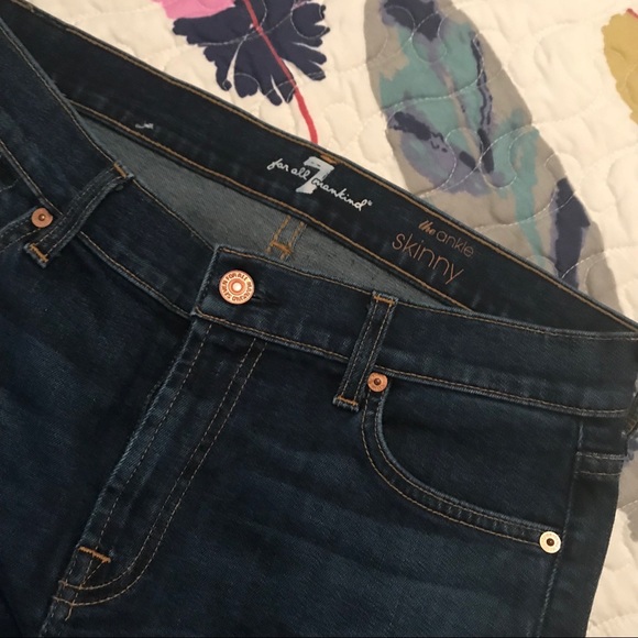 7 for All Mankind - The Ankle Skinny - Picture 4 of 6
